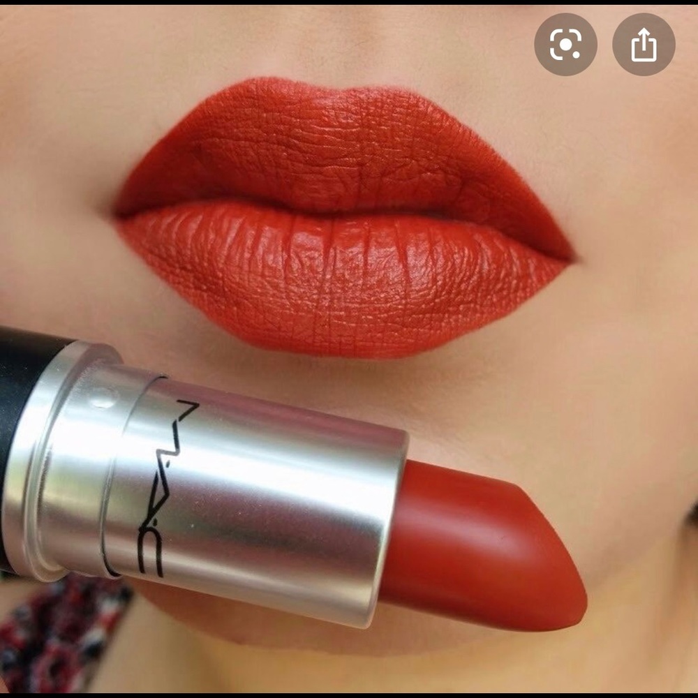MAC LIPSTICK